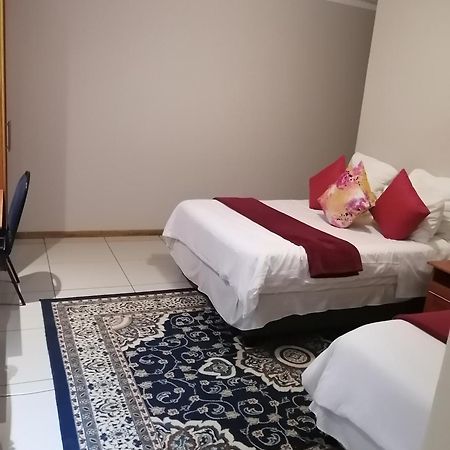 Royal Lodge Witbank Kültér fotó